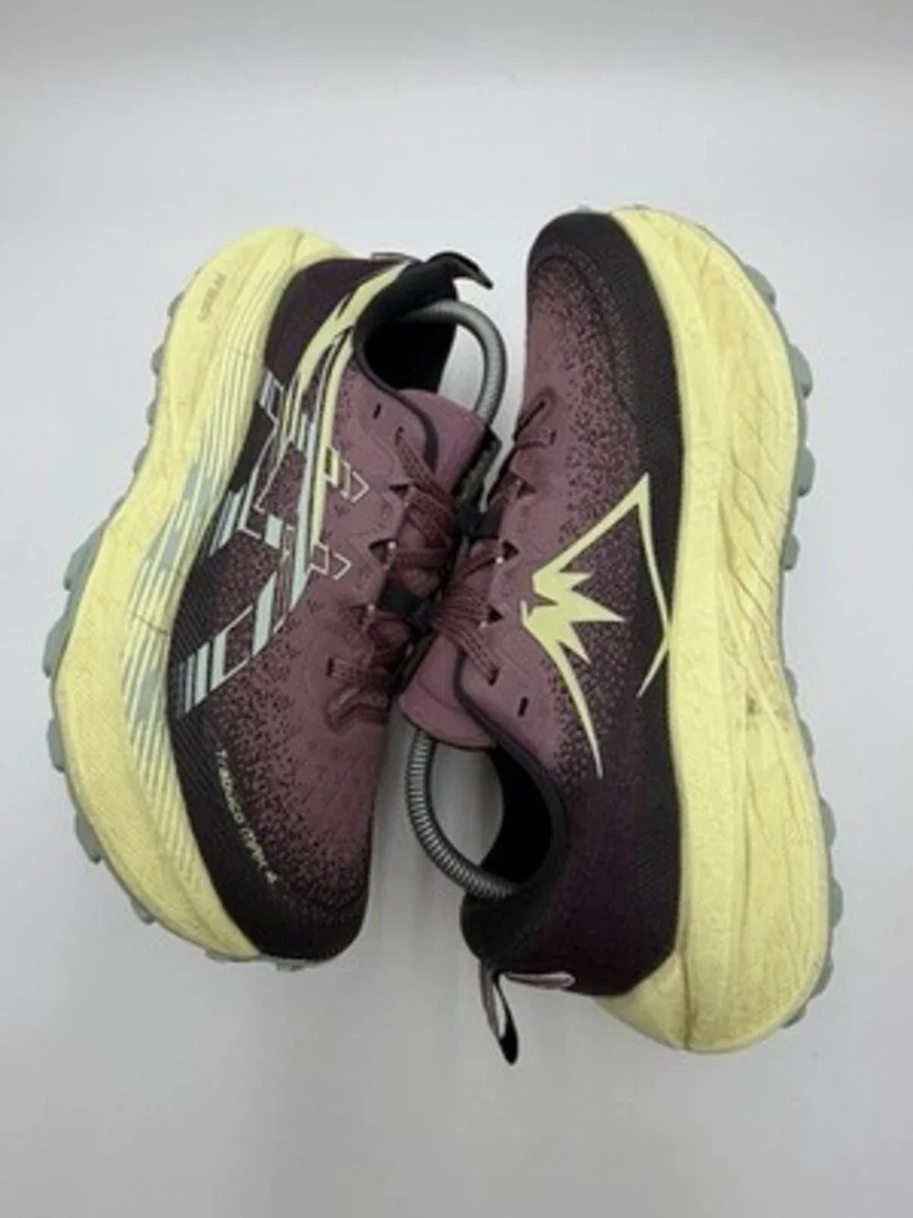 Asics Trabuco Max 4 Woman’s  Size 10.5 Wheat  Purple Planet